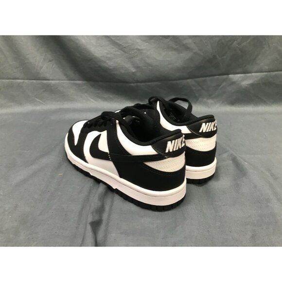 Nike Boys Dunk Low (GS) Sneakers Leather Panda Edition Size 4.5 NEW IN BOX! - Picture 6 of 11